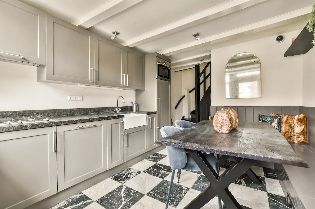 Spiegelgracht Apartments With Canal View Amsterdam Bed & Breakfast