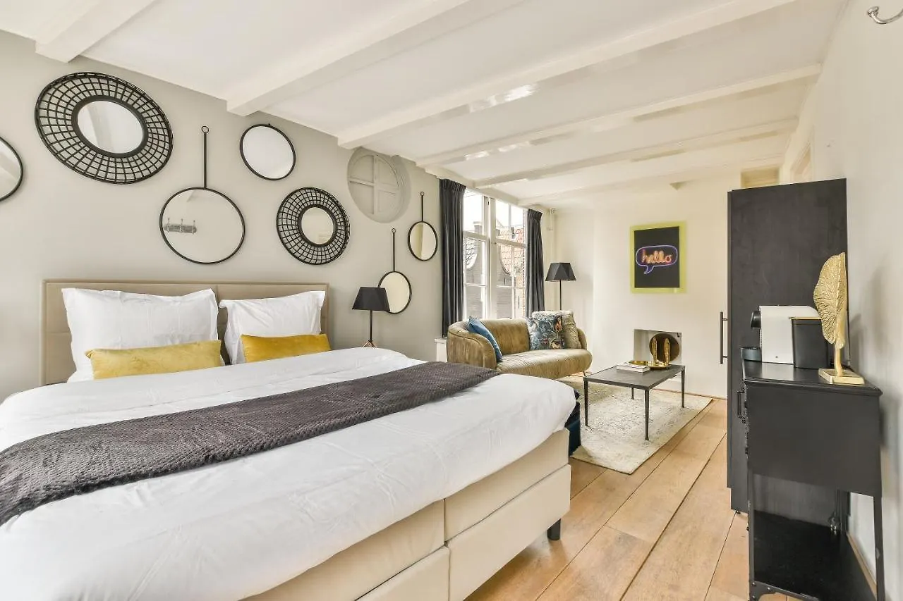 Spiegelgracht Apartments With Canal View Amsterdam 5*,