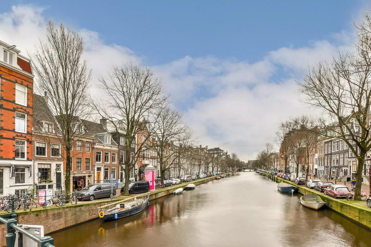 Spiegelgracht Apartments With Canal View Amsterdam