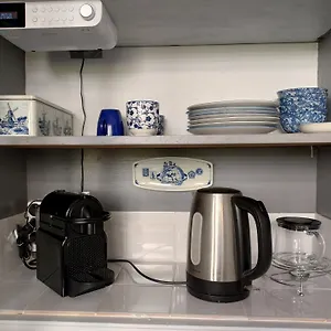 Bed & Breakfast West
