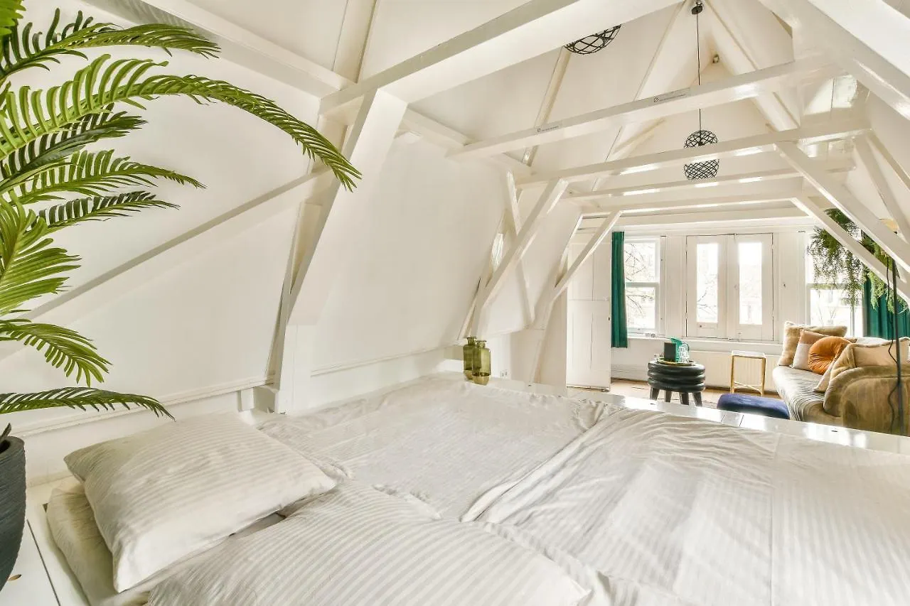 Spiegelgracht Apartments With Canal View Amsterdam Bed & Breakfast